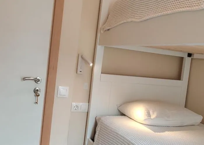 Aroma Elias Kavallouri